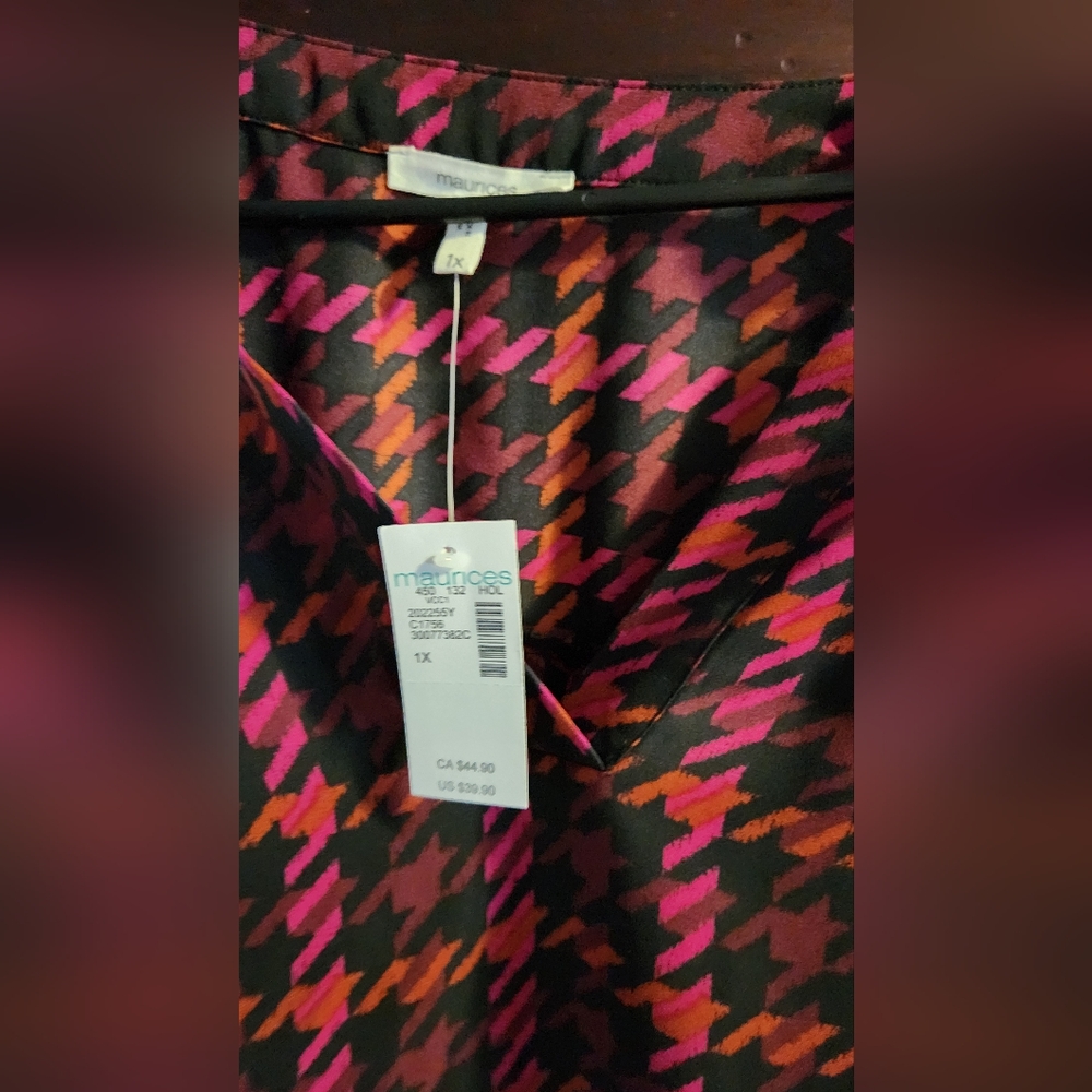 Women's Houndstooth Top - Black and Pink - Picture 3 of 3